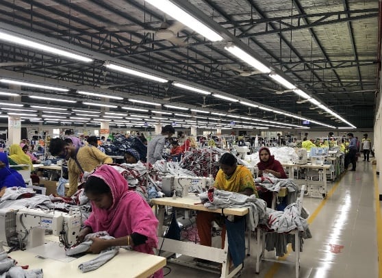 Sewing floor with JUKI machines